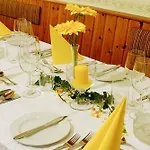 Pensión Meyer, Familie Orthacker Graz