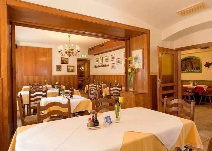 Maison d'hôtes Fruehstueckspension Meyer, Familie Orthacker 3*