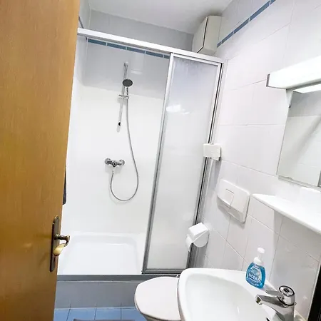 Fruehstueckspension Meyer, Familie Orthacker Maison d'hôtes Graz