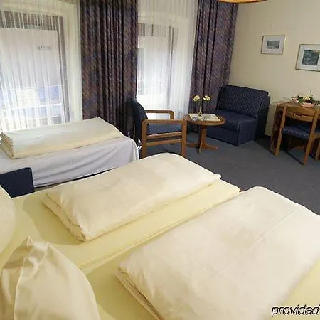 Fruehstueckspension Meyer, Familie Orthacker 3*