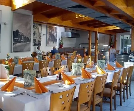 Fruehstueckspension Meyer, Familie Orthacker 3*