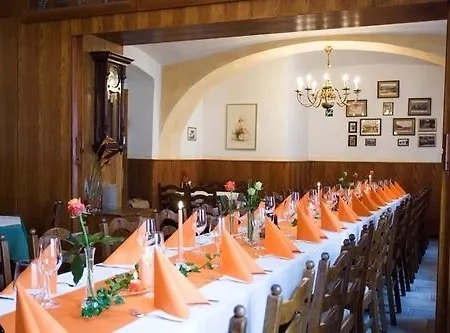 بيت ضيافة Fruehstueckspension Meyer, Familie Orthacker