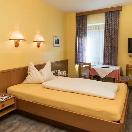 Konukevi Fruehstueckspension Meyer, Familie Orthacker