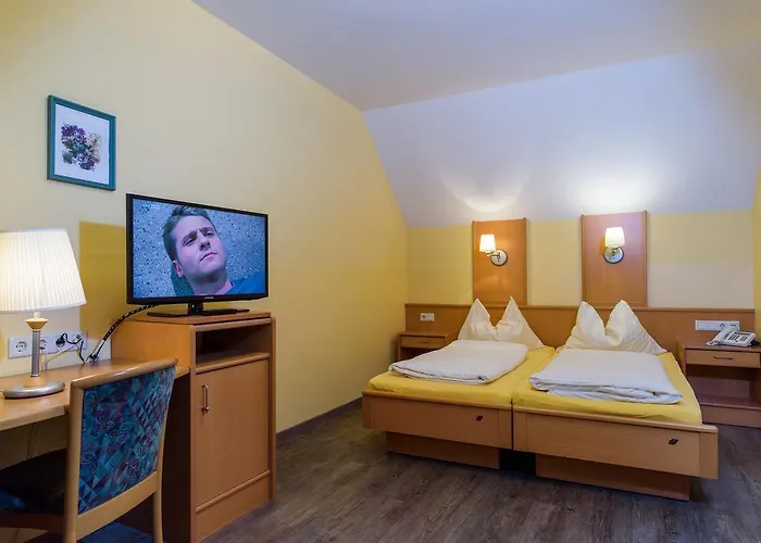 Гостьовий будинок Fruehstueckspension Meyer, Familie Orthacker Грац