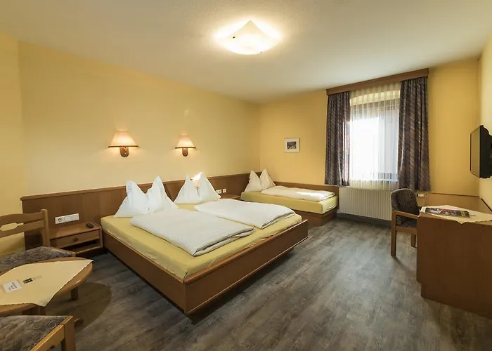 Fruehstueckspension Meyer, Familie Orthacker Грац