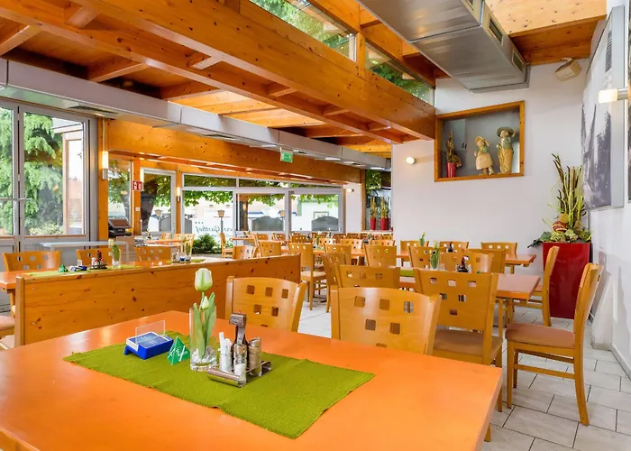 Гостьовий будинок Fruehstueckspension Meyer, Familie Orthacker